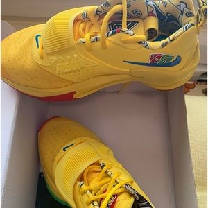 Yellow Nike Uno Special Edition Basketball Sneakers.   Men size 5.5 Women 7